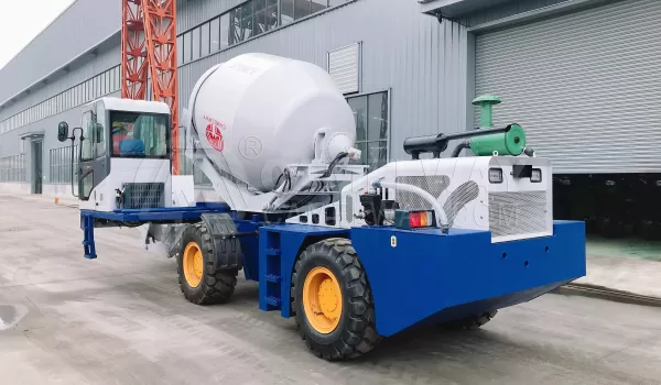 Self Loading Concrete Mixer