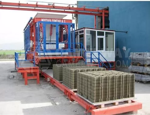 Multi Layer Paving Stone Machine